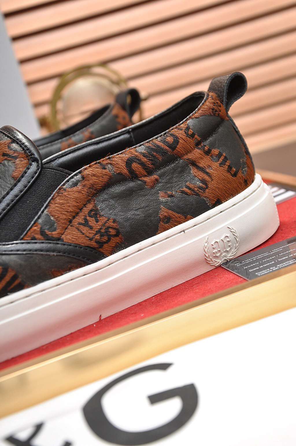 D*G sneaker